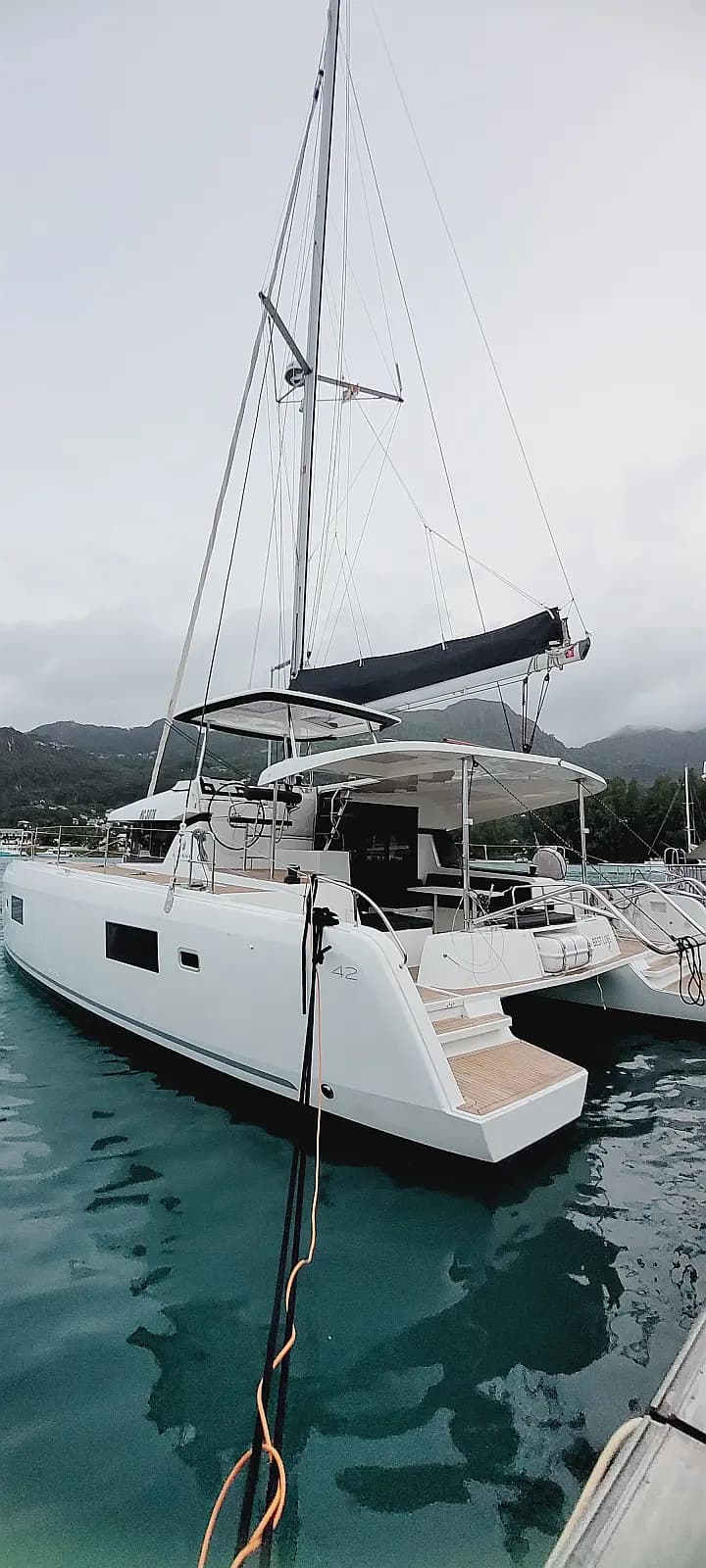 Lagoon 42 in Eden Island / Mahe, Victoria / Eden Island Marina - Photo 5