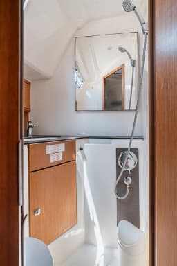Bavaria 46 Cruiser in Rhodes New Marina thumbnail 15