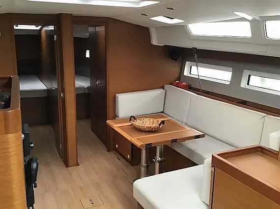 Sun Odyssey 490 in Volos / Port of Volos - Photo 3