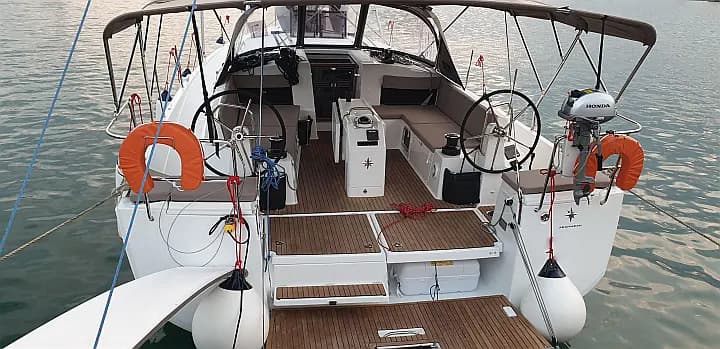 Sun Odyssey 490 in Volos / Port of Volos - Photo 4
