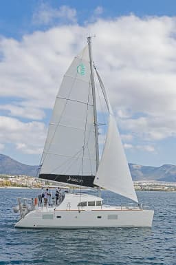 Lagoon 380 in Corfu / Gouvia / D-Marin Marina Gouvia thumbnail 23