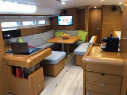 Sun Odyssey 519 in Lefkada / D-Marin Marina Lefkas thumbnail 2
