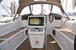 Sun Odyssey 439 in Volos / Port of Volos thumbnail 14