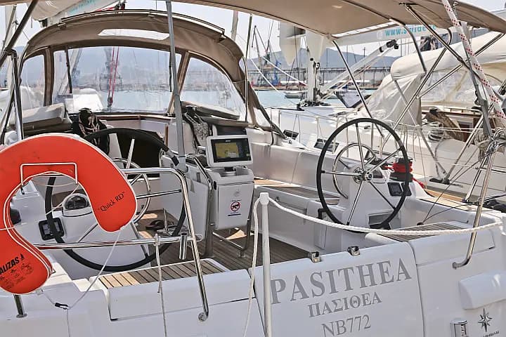 Sun Odyssey 439 in Volos / Port of Volos - Photo 5