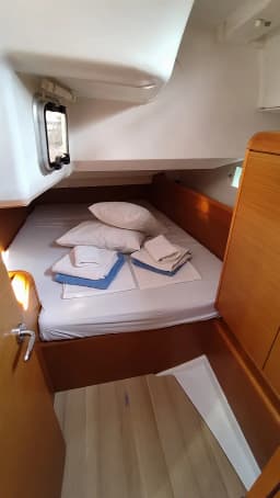Sun Odyssey 439 in Volos / Port of Volos thumbnail 6