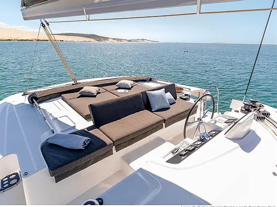 Lagoon 46 in Athens / Alimos Marina - Photo 3
