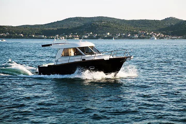 Adria Event 850 in Biograd / Marina Šangulin - Photo 5