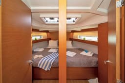 Sun Odyssey 440 in Skiathos thumbnail 17