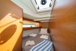 Sun Odyssey 440 in Skiathos thumbnail 18