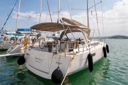 Sun Odyssey 440 in Skiathos thumbnail 7