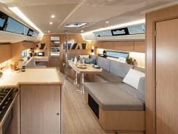 Bavaria C42 in Paros port thumbnail 2