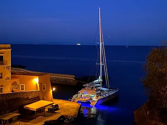 Lagoon 620 in Procida / Marina di Procida - Photo 1