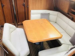 Sun Odyssey 45.2 in Arzon / Port du Crouesty thumbnail 2