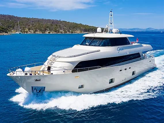 Motoryacht in Split / Port of Split / West Harbour - Photo 1