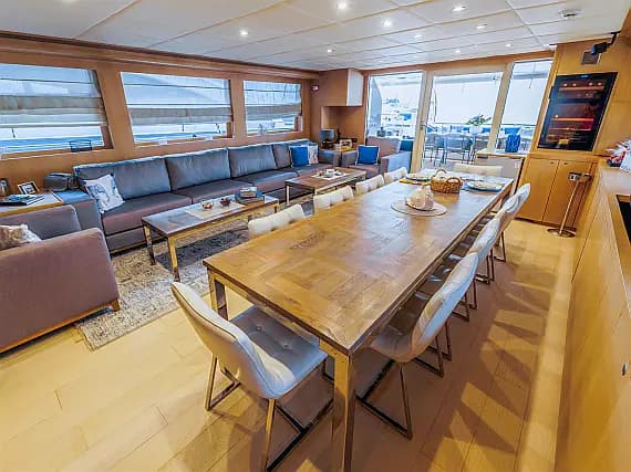 Motoryacht in Split / Port of Split / West Harbour - Photo 3