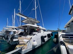 Lagoon 55 in Sardinia / Portisco / Cala dei Sardi thumbnail 7