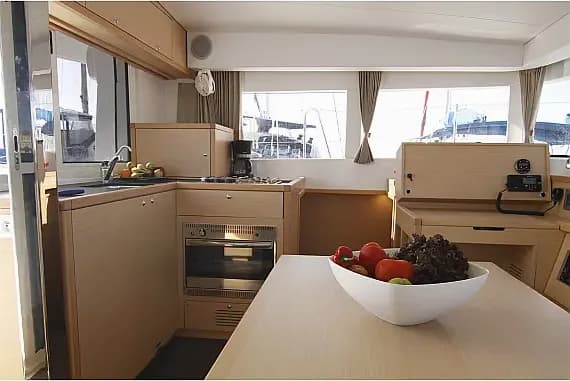 Lagoon 39 in Preveza Marina - Photo 3