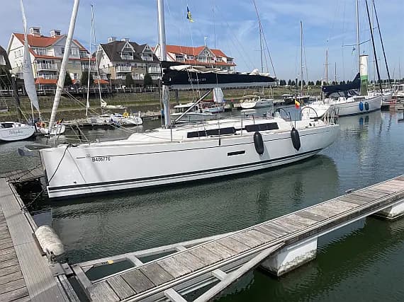 Dufour 335 Grand Large in Nieuwpoort / KYCN Nieuwpoort - Photo 1