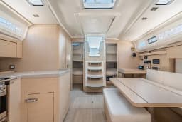 Oceanis 40.1 in Rhodes / Mandraki Port thumbnail 12