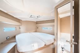 Oceanis 40.1 in Rhodes / Mandraki Port thumbnail 13