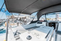 Oceanis 40.1 in Rhodes / Mandraki Port thumbnail 7