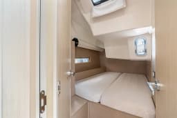 Oceanis 40.1 in Rhodes / Mandraki Port thumbnail 9