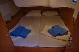 Bavaria C42 in Fethiye / Ece Marina thumbnail 17