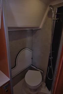 Bavaria C42 in Fethiye / Ece Marina thumbnail 19