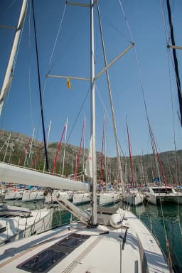 Bavaria Cruiser 51 in Trogir / ACI Marina Trogir thumbnail 9