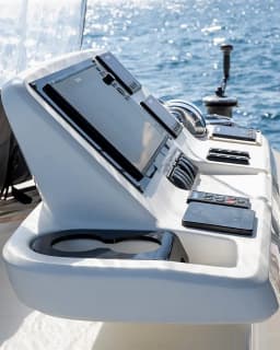 Lagoon 50 in Paros port thumbnail 13