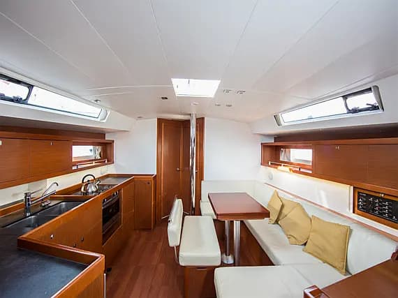 Oceanis 45 in Lefkada / D-Marin Marina Lefkas - Photo 3