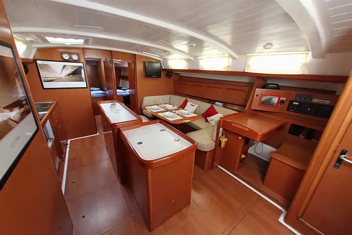 Cyclades 50.5 in Athens / Alimos Marina - Photo 2