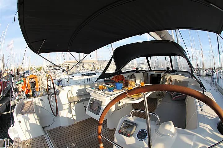 Cyclades 50.5 in Athens / Alimos Marina - Photo 5