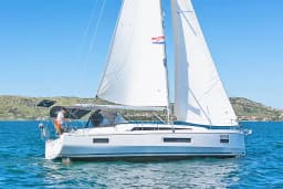 Oceanis 40.1 in Skradin / ACI Marina Skradin thumbnail 8