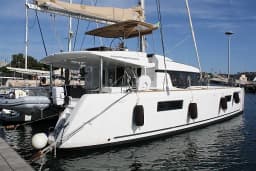 Lagoon 52F in Sardinia / Golfo Aranci / Marina dell'Isola thumbnail 14