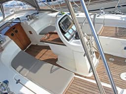 Bavaria 38 Cruiser in Lavrion Main Port thumbnail 8