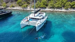 Lagoon 450 Sport in Zanzibar / Azam Marina thumbnail 14