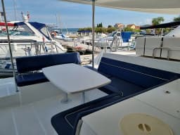 Lagoon 450 Sport in Zanzibar / Azam Marina thumbnail 8