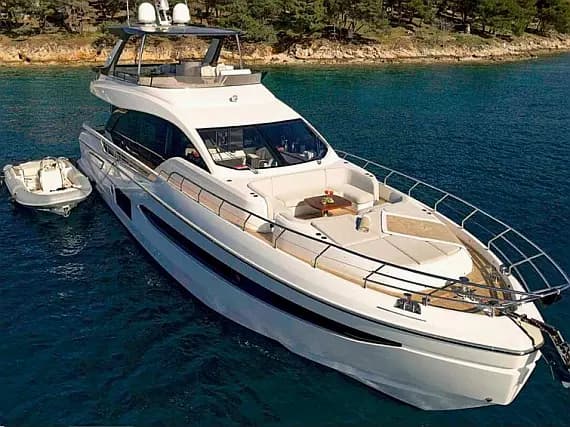 Azimut 78 Fly in Split / ACI Marina Split - image 1