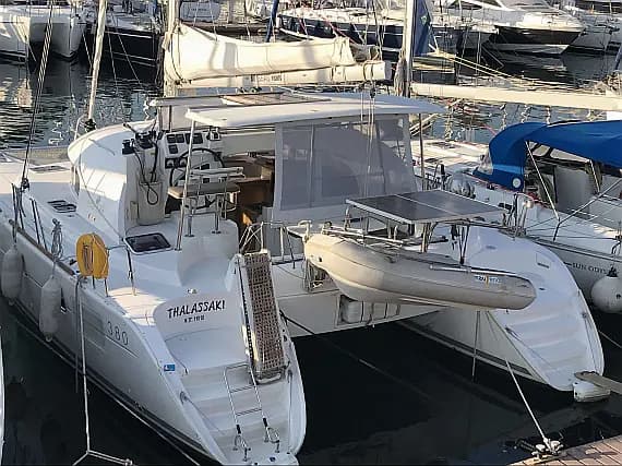 Lagoon 380 in Athens / Alimos Marina - image 1