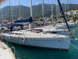 Sun Odyssey 42 i in Lefkada / Nikiana Marina thumbnail 12