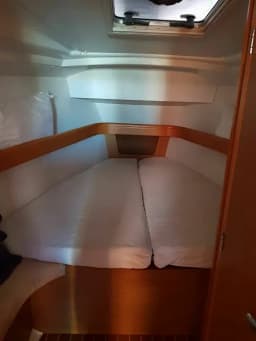 Sun Odyssey 42 i in Lefkada / Nikiana Marina thumbnail 18