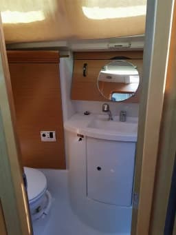 Sun Odyssey 42 i in Lefkada / Nikiana Marina thumbnail 21
