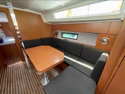 Bavaria C42 in Athens / Alimos Marina thumbnail 2