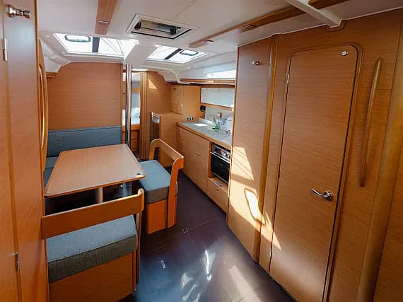 Dufour 430 in Skiathos - Photo 3