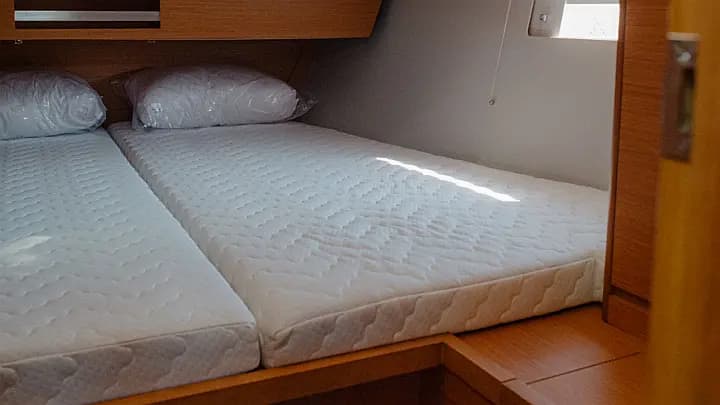 Dufour 430 in Skiathos - Photo 4