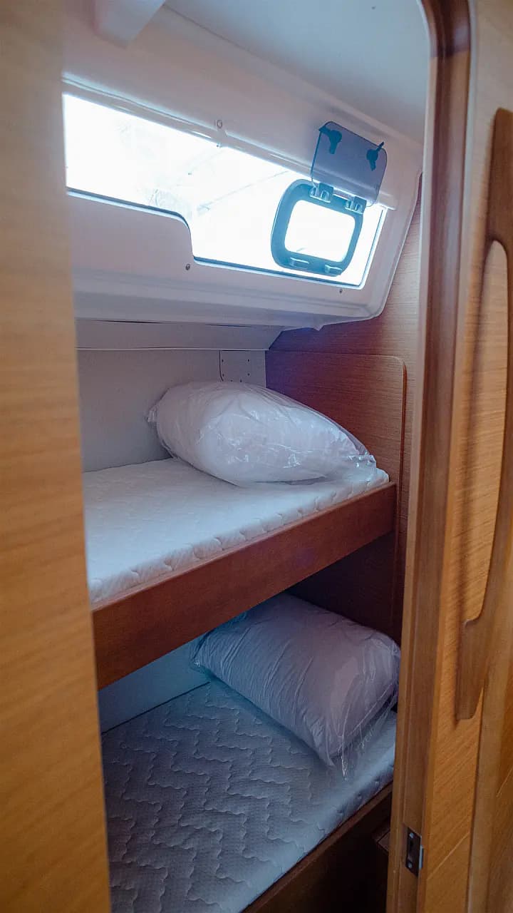 Dufour 430 in Skiathos - Photo 5