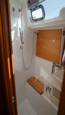 Dufour 430 in Athens / Alimos Marina thumbnail 6