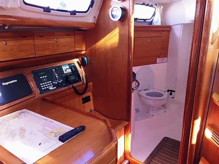 Bavaria 34 Cruiser in Primošten / Marina Kremik - Photo 5