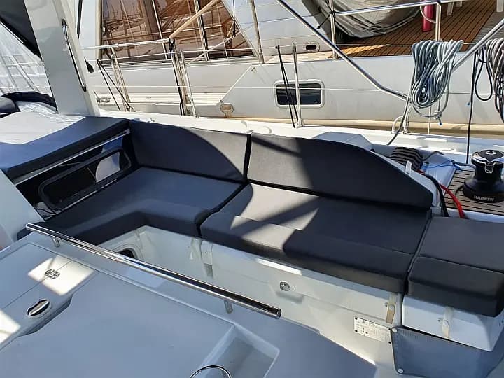 Oceanis 51.1 in Athens / Alimos Marina - Photo 5